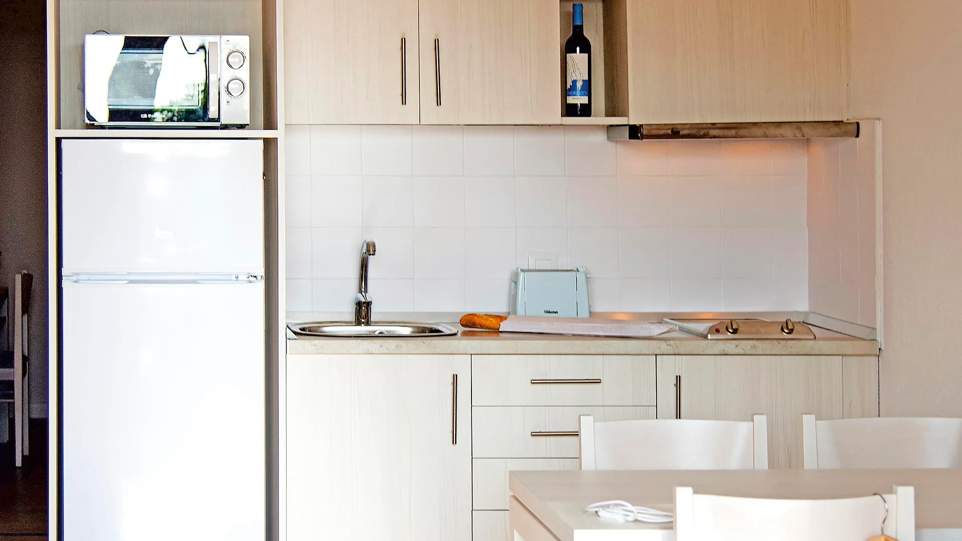 Cala Blanca Apartments