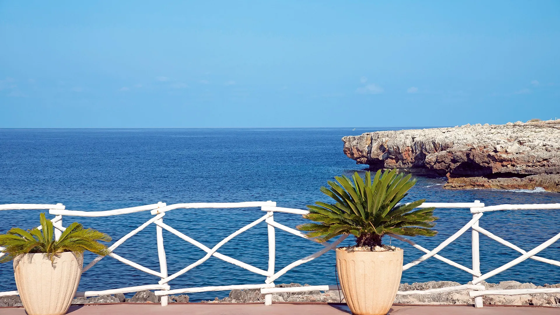 Cala Blanca Apartments Spain