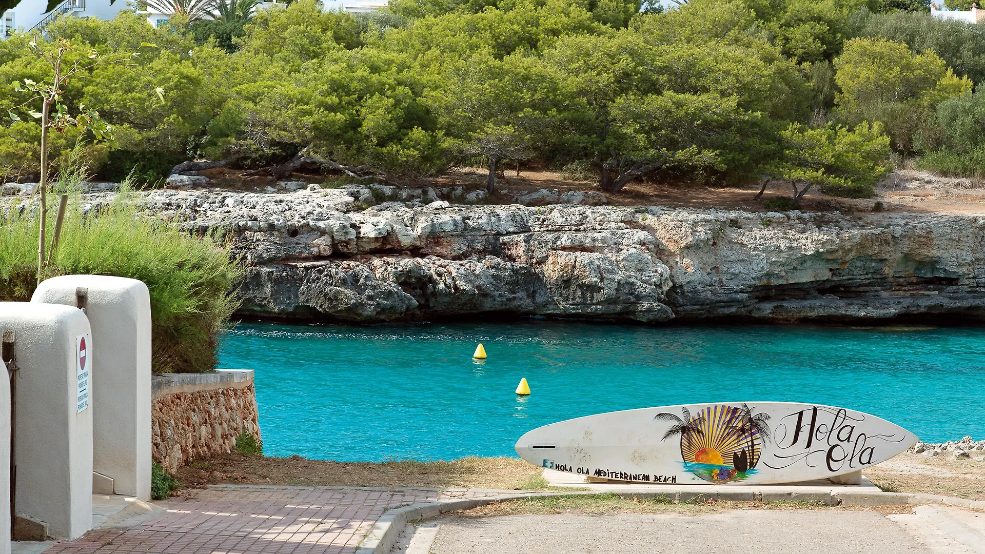 Cala Blanca Apartments  Cala Blanca (Menorca)